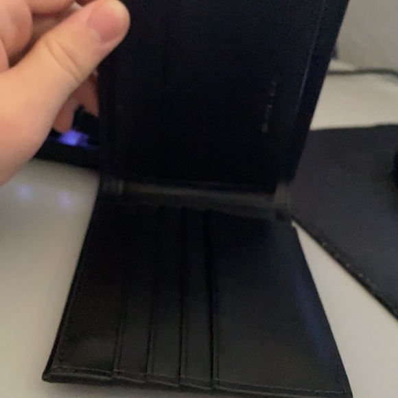 Michel kors wallet - Picture 2 of 5